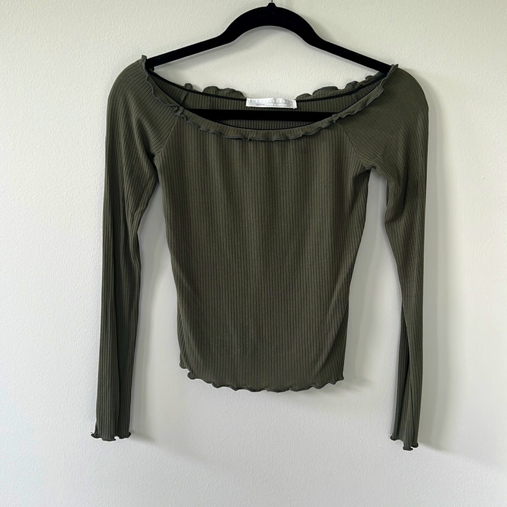 Lettuce Edge Long Sleeve Crop
